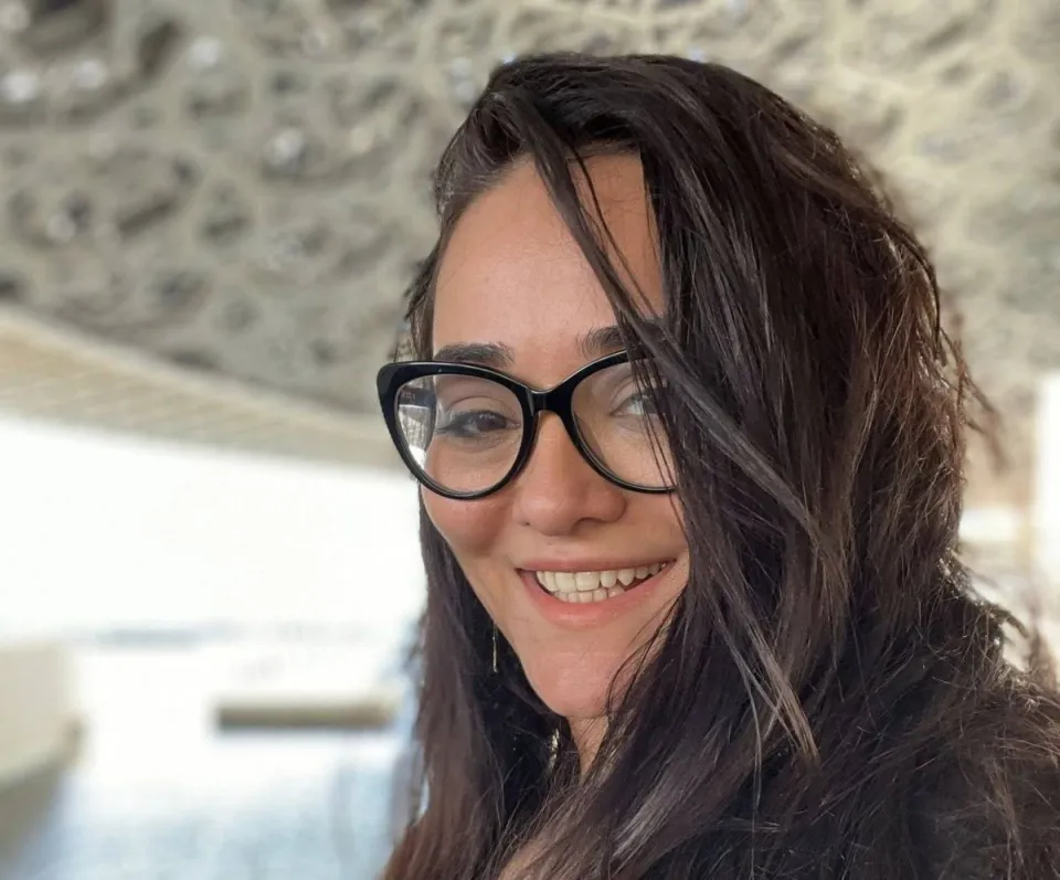 راندا البحيري تسخر من “موضة الزواج والطلاق” وتعود لواجهة الجدل بسبب صورة حورية فرغلي