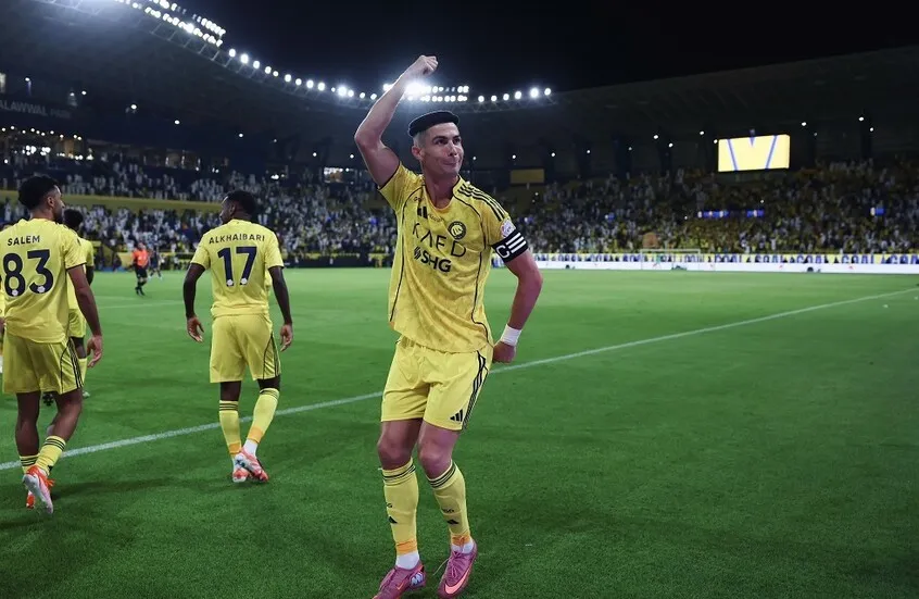 رونالدو يتألق في دوري روشن السعودي ويحصد ثلاث جوائز في جولة واحدة