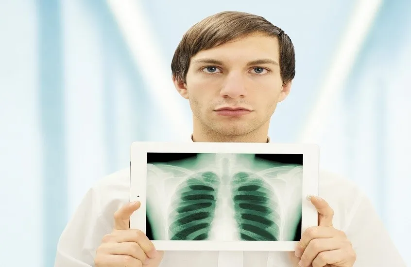 علماء روس يبتكرون عدسة نانوية لتقنيات طبية آمنة بديلة للأشعة السينية