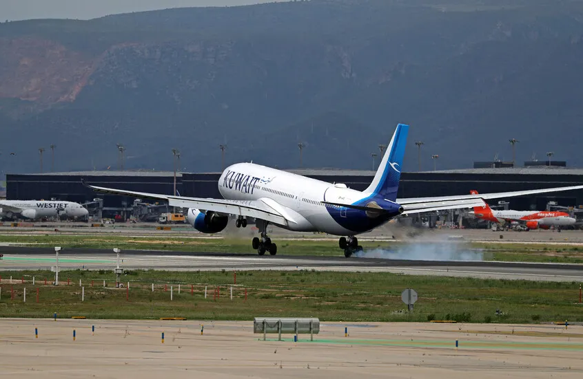 9 طائرات كويتية تهبط اضطراريا في مطار البصرة بسبب سوء الطقس