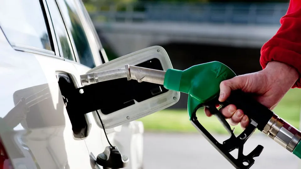 سوريا تخفّض أسعار المشتقات النفطية استجابة لتراجع الأسواق العالمية