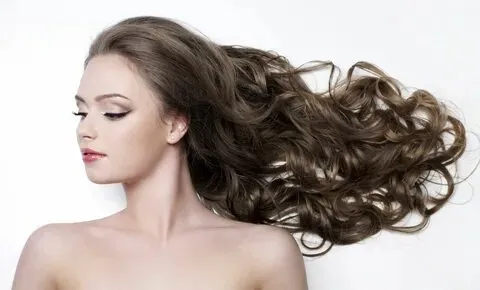 6 خطوات أساسية لصبغ الشعر في المنزل بسهولة ونتائج احترافية