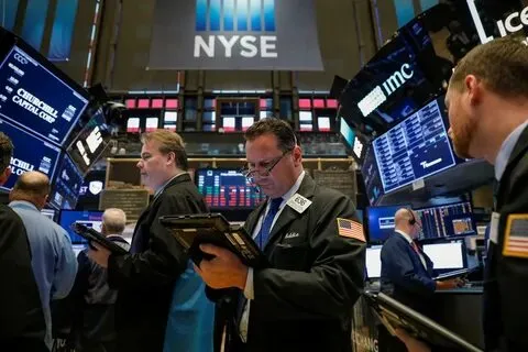 وول ستريت تغلق على ارتفاع بدعم مكاسب جماعية للمؤشرات الرئيسية