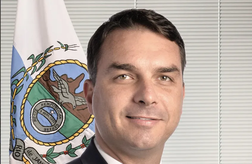 فلافيو بولسونارو يعلن ترشحه للرئاسة البرازيلية 2026