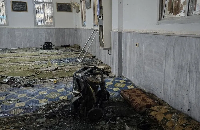 سوريا.. “سرايا أنصار السنة” تتبنى تفجير عبوات ناسفة داخل مسجد في حمص