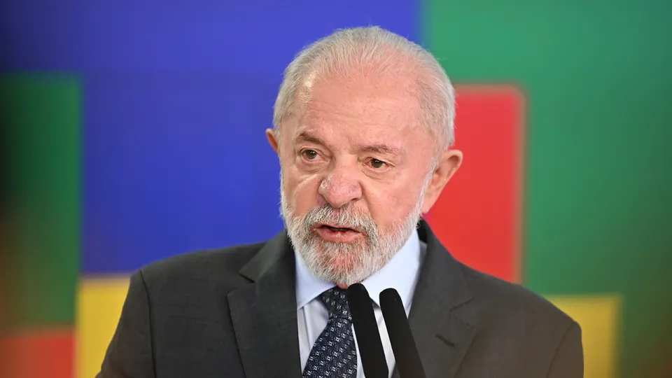 لولا يحذّر من كارثة إنسانية محتملة جراء أي تدخل عسكري في فنزويلا