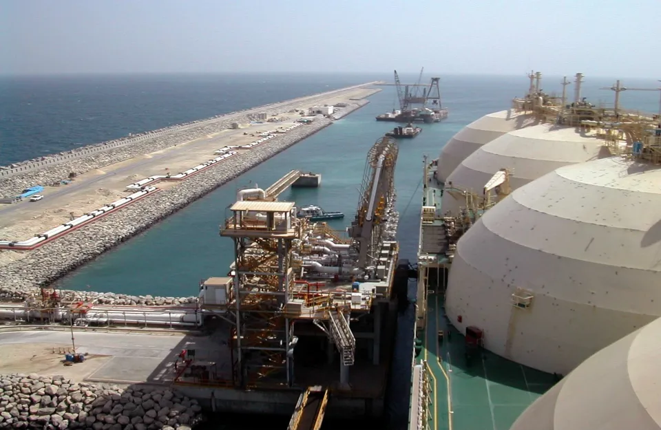 محكمة البرازيل تقرّر إبقاء التوظيف عند 80% في منشآت بتروبراس وسط إضراب العمال