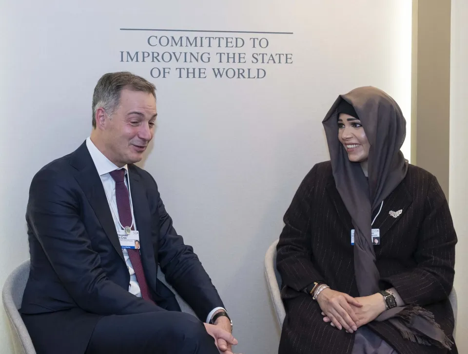 لطيفة بنت محمد تبحث مع برنامج الأمم المتحدة الإنمائي تعزيز الشراكات التنموية في دافوس