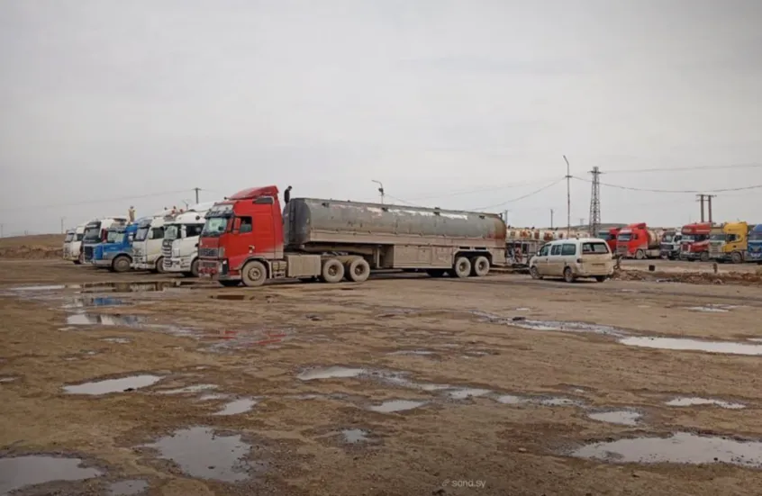 السورية للبترول تعلن استئناف استخراج النفط من الحقول المحررة ونقله إلى مصفاتي حمص وبانياس