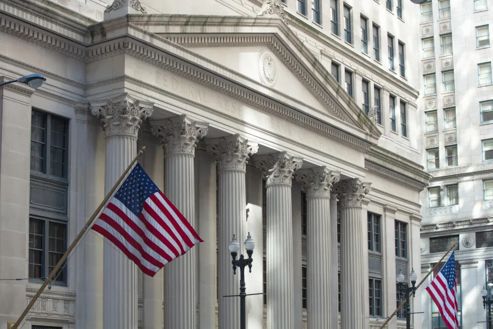 رئيسة بنك الاحتياطي الفيدرالي: خفض أسعار الفائدة قد لا يكون وشيكاً