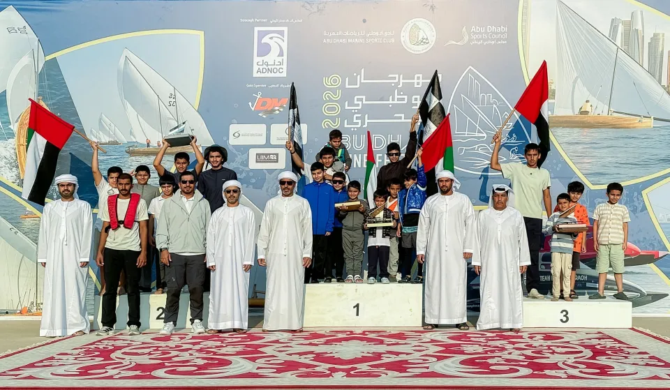 العديد 30" يتوج بطلاً لسباق العالية ضمن مهرجان أبوظبي البحري
