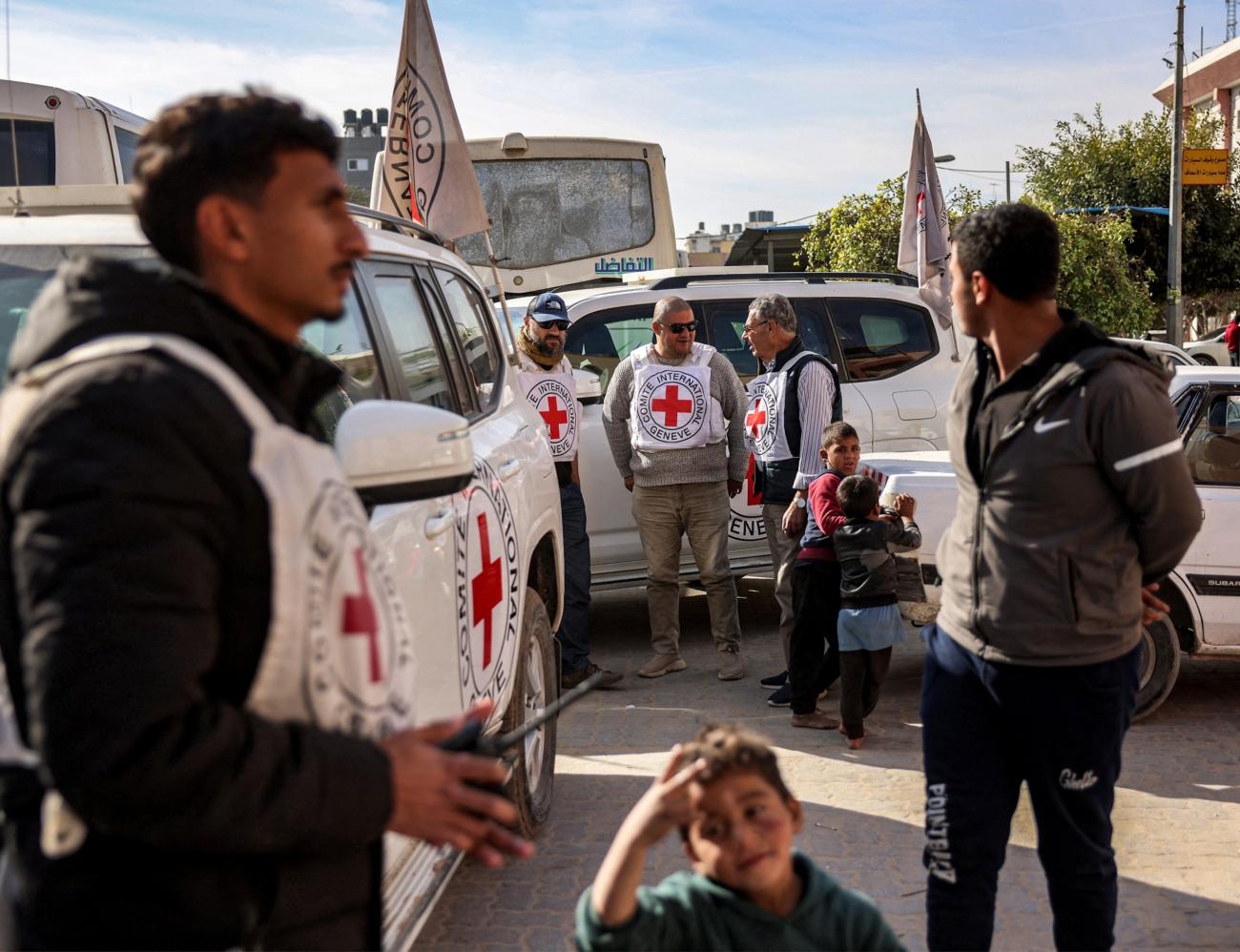 الصليب الأحمر يخفض ميزانيته للعام 2026 ويتجه لإلغاء 2900 وظيفة عالميًا