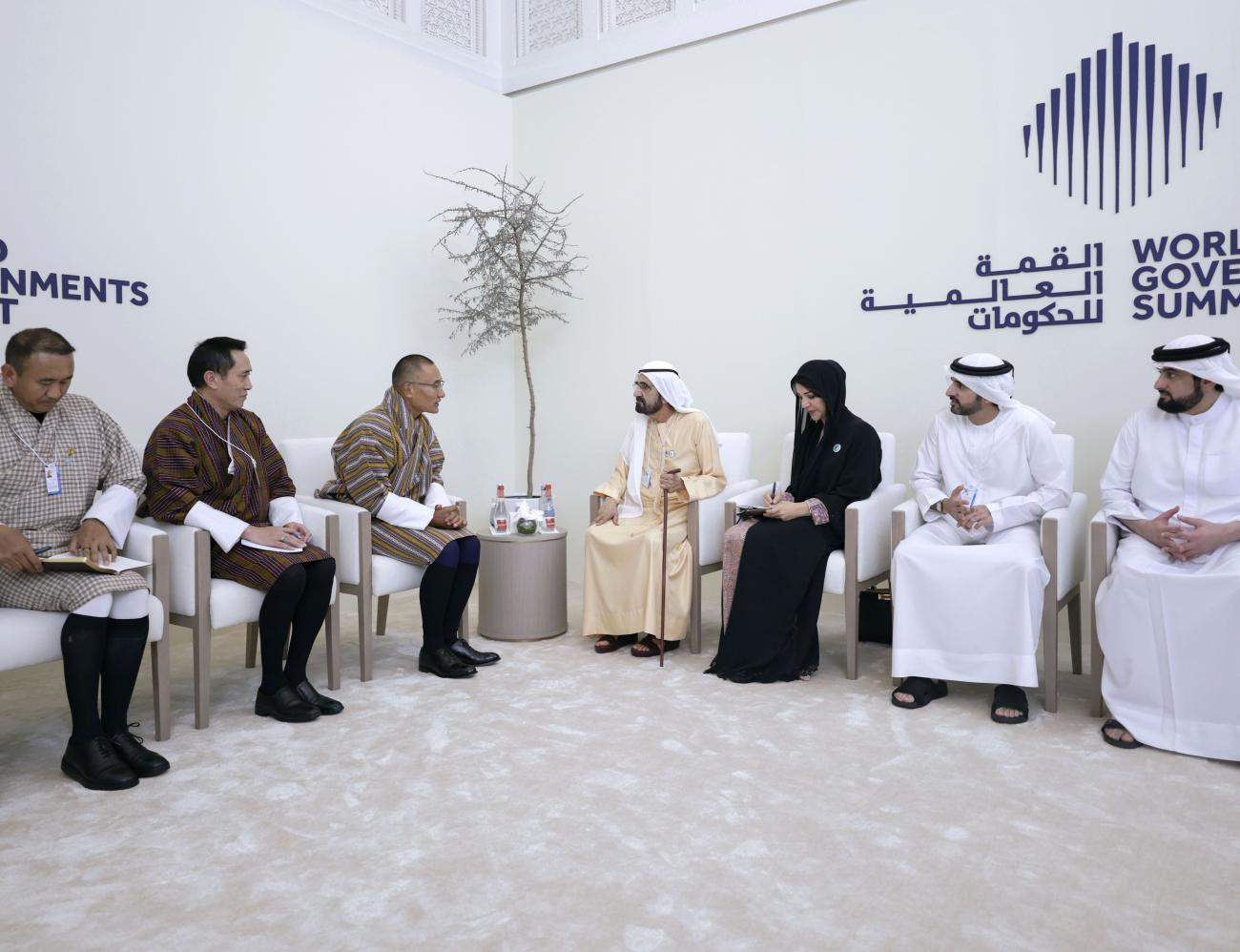 محمد بن راشد يلتقي رئيس وزراء مملكة بوتان.. ويؤكد أهمية تكامل الجهود الدولية لتسريع عجلة التنمية المستدامة